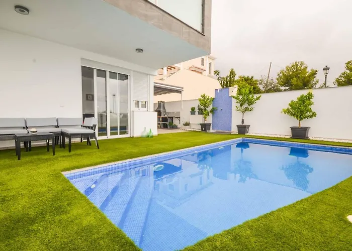 Antonio Pulga Villa Nerja